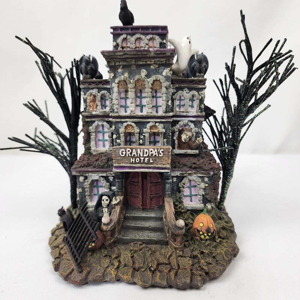 Hawthorne Village Halloween Munsters Collection Lighted Grandpas Hotel Crows
